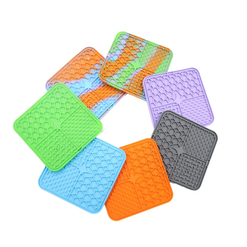 Silicone Lick Mat for Dogs – Slow Feeder & Bath Time Distraction Pad