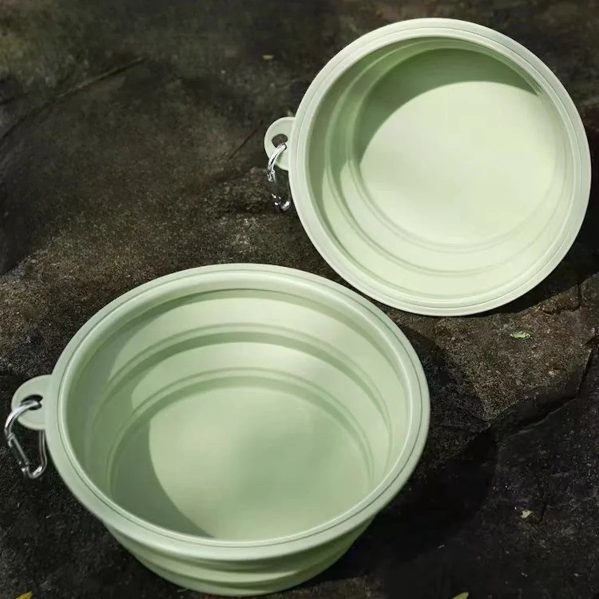 2PCS Collapsible Pet Bowls – Portable Silicone Food & Water Dishes with Carabiner
